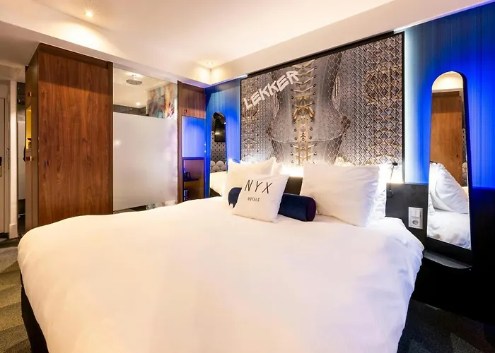 Nyx Rembrandt Square Amszterdam