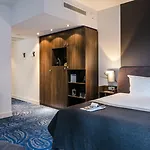 Nyx Rembrandt Square 4* Amsterdam