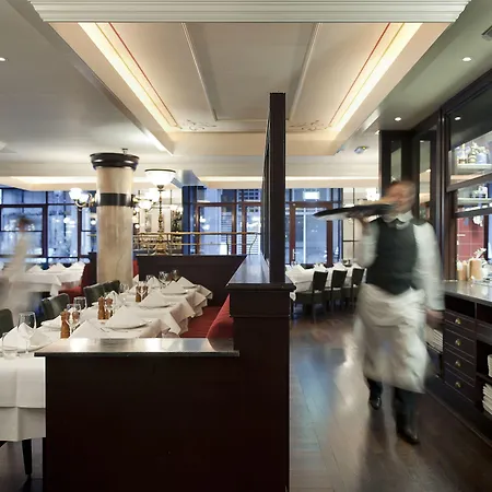 Nyx Rembrandt Square 4*