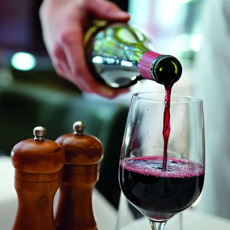 Nyx Rembrandt Square Hotel 4*