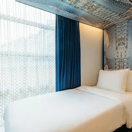 Nyx Rembrandt Square Hotel 4*