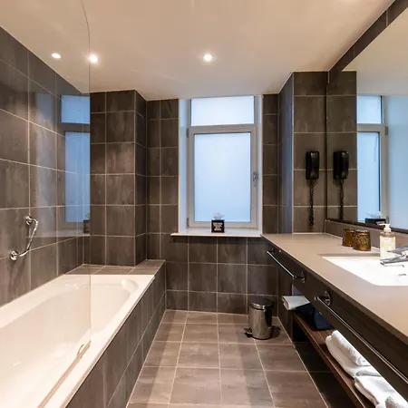 Nyx Rembrandt Square Amsterdam