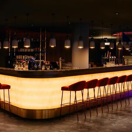 Hotel Nyx Rembrandt Square 4*