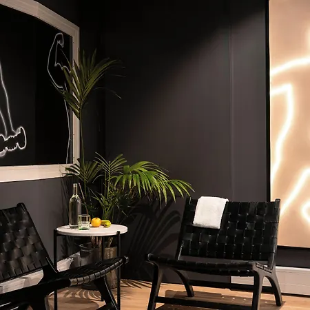 Nyx Rembrandt Square Amsterdam