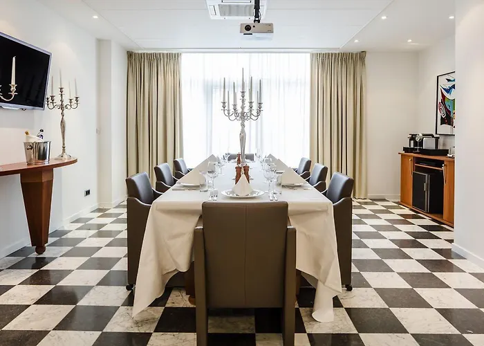 Nyx Rembrandt Square Amsterdam