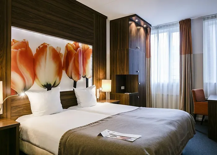 Hotel Nyx Rembrandt Square 4*