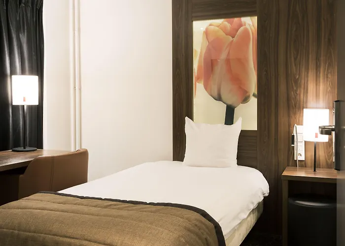 Nyx Rembrandt Square 4* Amsterdam