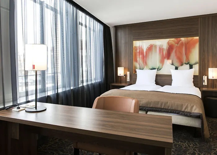 Nyx Rembrandt Square Otel 4*