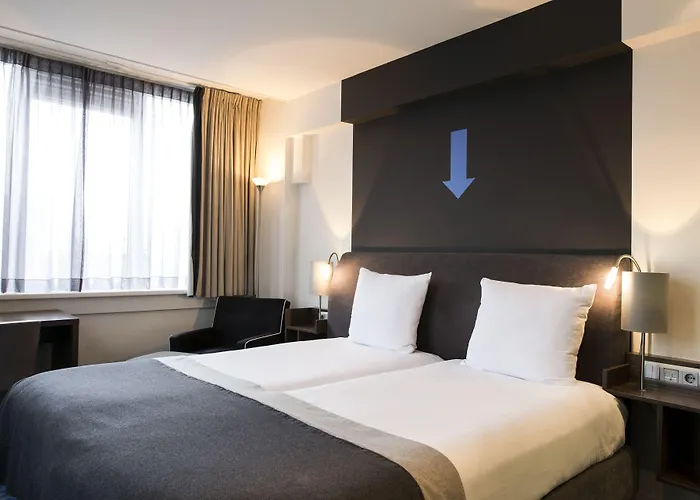 Nyx Rembrandt Square Amsterdam