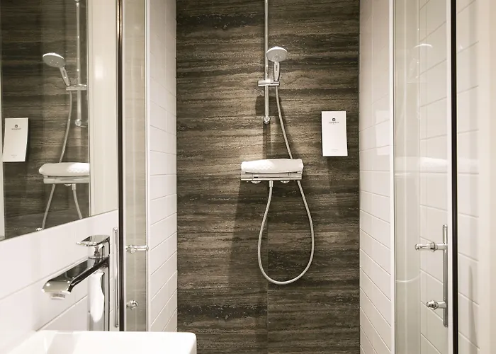 Nyx Rembrandt Square