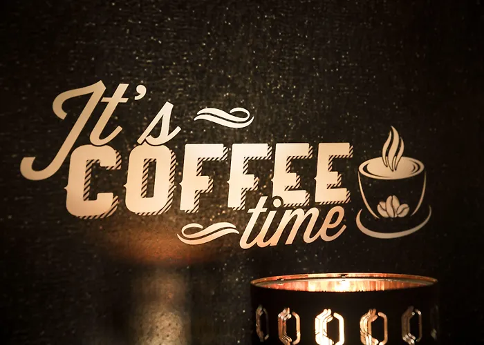 Nyx Rembrandt Square