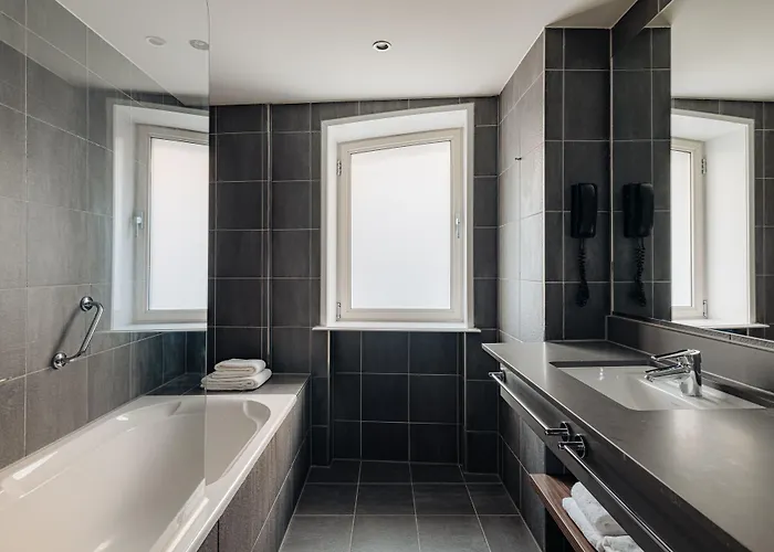 Nyx Rembrandt Square Hotel 4*