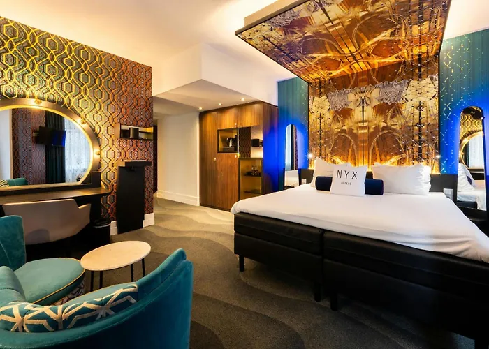 Nyx Rembrandt Square