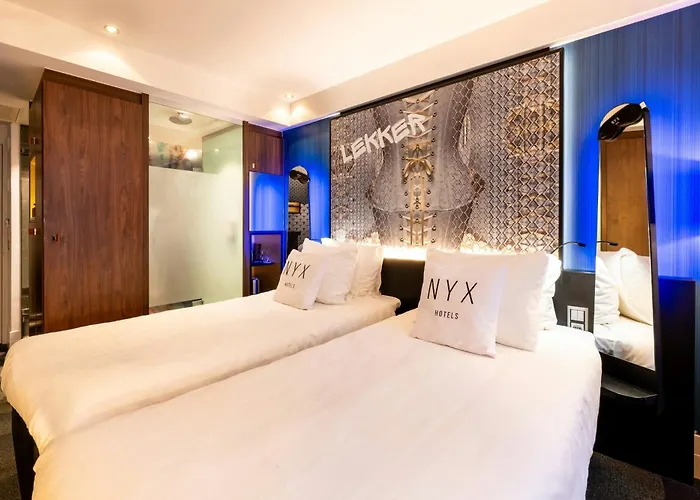 Nyx Rembrandt Square