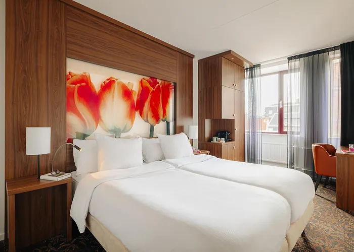 Nyx Rembrandt Square Otel 4*