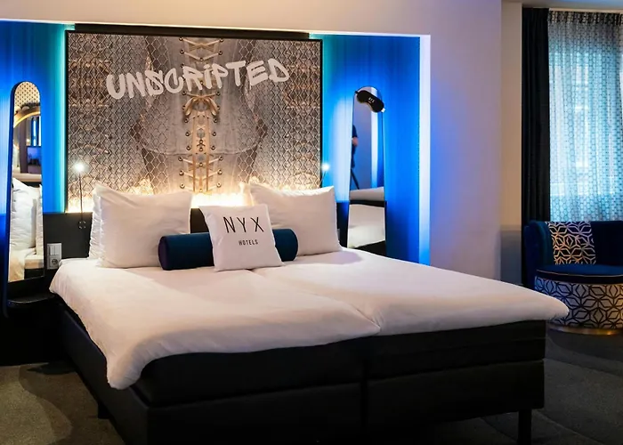 Nyx Rembrandt Square