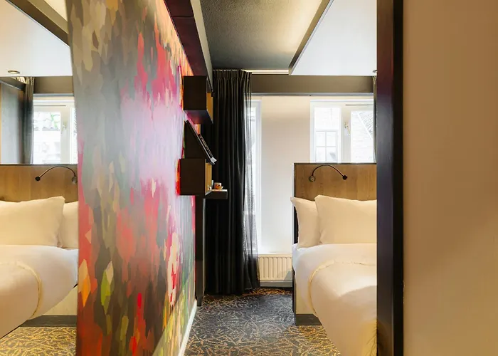 Nyx Rembrandt Square