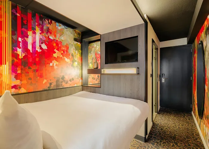 Nyx Rembrandt Square 4* Amsterdam