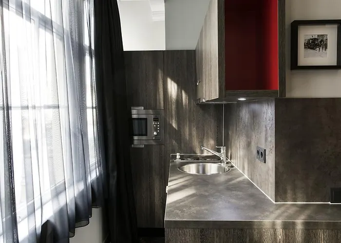 Hotel Nyx Rembrandt Square 4*