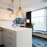 Nyx Rembrandt Square ホテル 4*