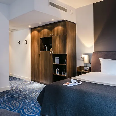 Nyx Rembrandt Square 4* أمستردام