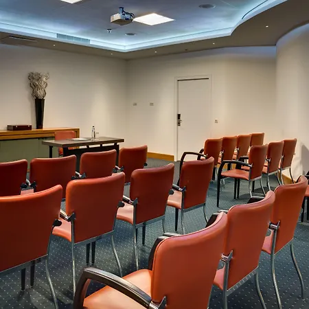 فندق Nyx Rembrandt Square 4*