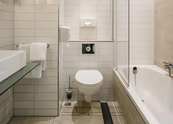 Nyx Rembrandt Square